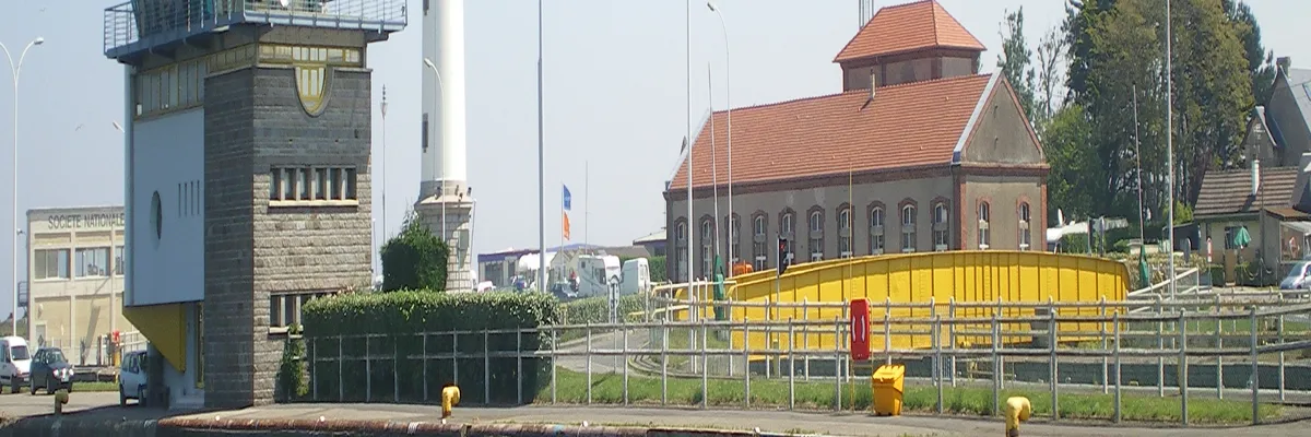 Image Fabricant piscine inox Ouistreham