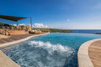 Image de Piscine Service 2A –Carré Bleu Porto Vecchio