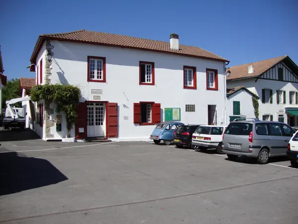 Votre Pisciniste Fabricant piscine inox Arbonne