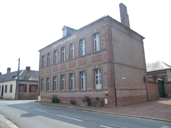 Votre Pisciniste Fabricant piscine inox Beauquesne