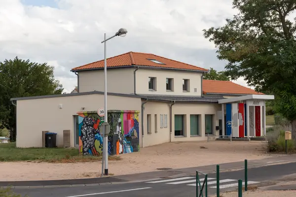 Votre Pisciniste Fabricant piscine inox Beauregard-Vendon