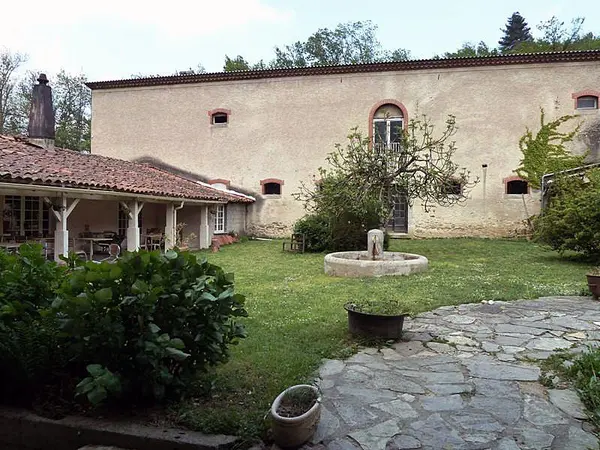 Votre Pisciniste Fabricant piscine inox Bout-du-Pont-de-Larn