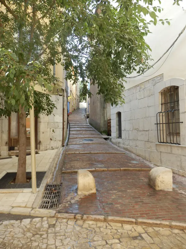 Votre Pisciniste Fabricant piscine inox Brignoles