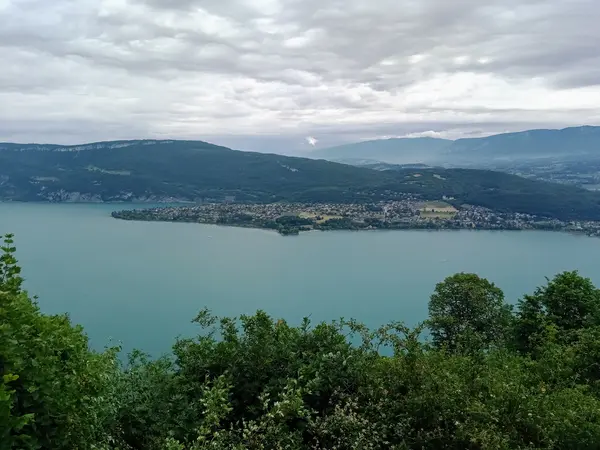 Votre Pisciniste Fabricant piscine inox Brison-Saint-Innocent