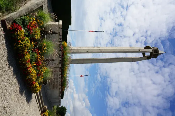 Votre Pisciniste Fabricant piscine inox Buchères