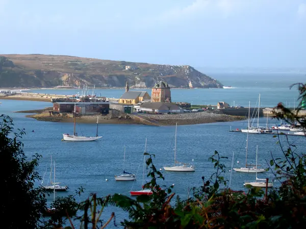 Votre Pisciniste Fabricant piscine inox Camaret-sur-Mer