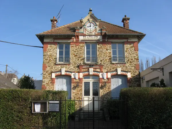 Votre Pisciniste Fabricant piscine inox Condé-Sainte-Libiaire