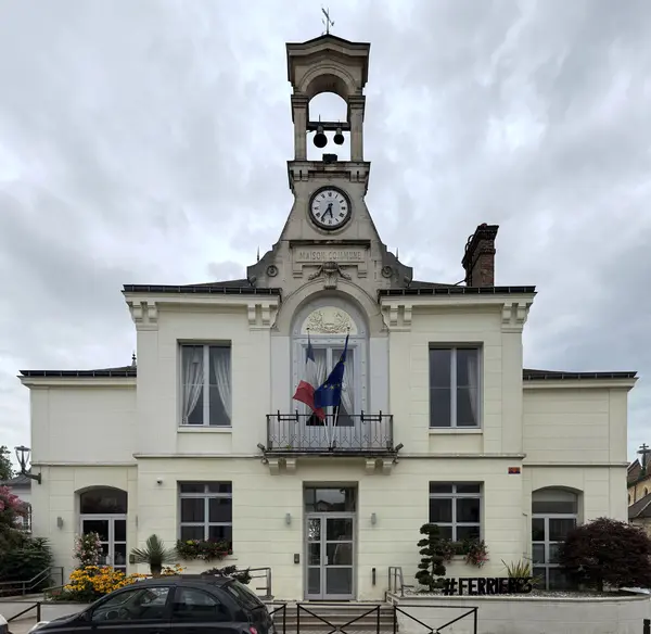 Votre Pisciniste Fabricant piscine inox Ferrières-en-Brie
