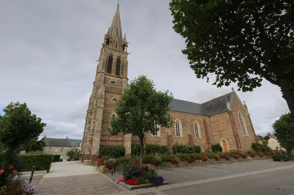 Votre Pisciniste Fabricant piscine inox Goven