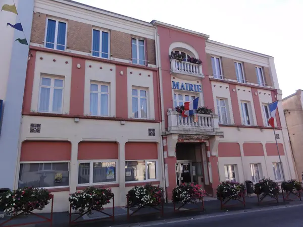 Votre Pisciniste Fabricant piscine inox Hirson