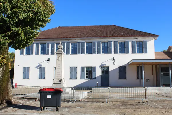 Votre Pisciniste Fabricant piscine inox Izernore