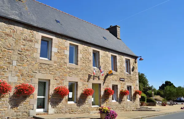 Votre Pisciniste Fabricant piscine inox Kermaria-Sulard