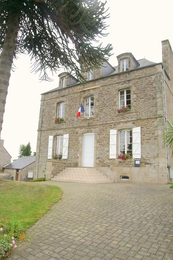 Votre Pisciniste Fabricant piscine inox Languenan