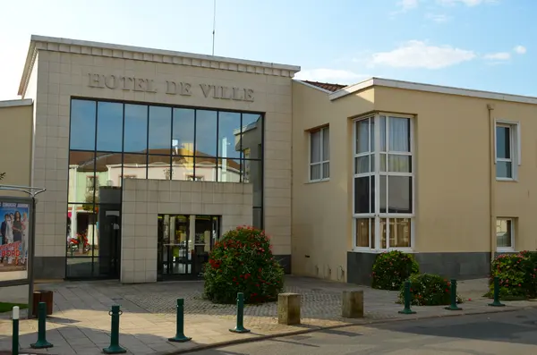 Votre Pisciniste Fabricant piscine inox Le Loroux-Bottereau