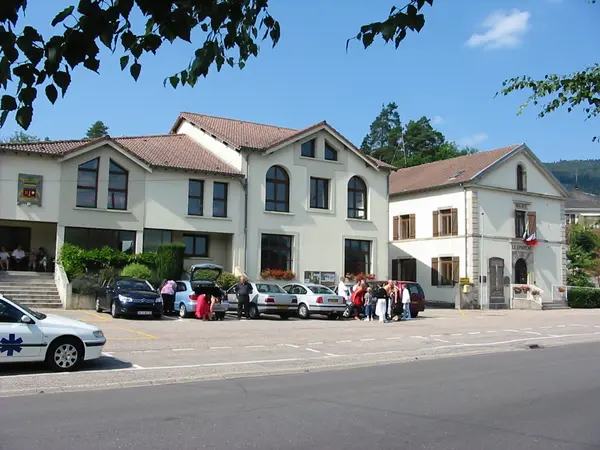 Votre Pisciniste Fabricant piscine inox Le Syndicat