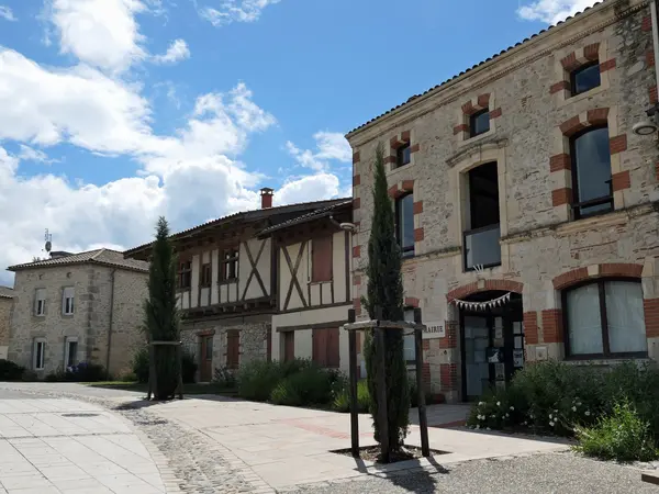 Votre Pisciniste Fabricant piscine inox Lédat