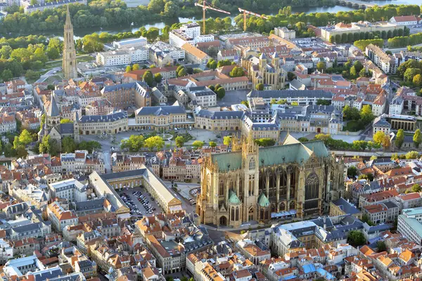 Votre Pisciniste Fabricant piscine inox Metz