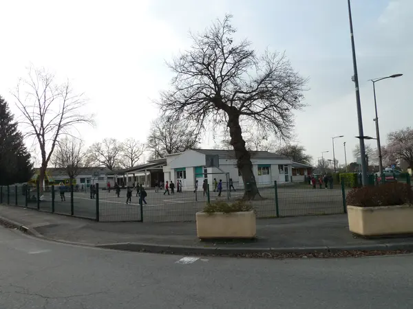 Votre Pisciniste Fabricant piscine inox Montardon