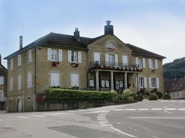 Votre Pisciniste Fabricant piscine inox Montmorot