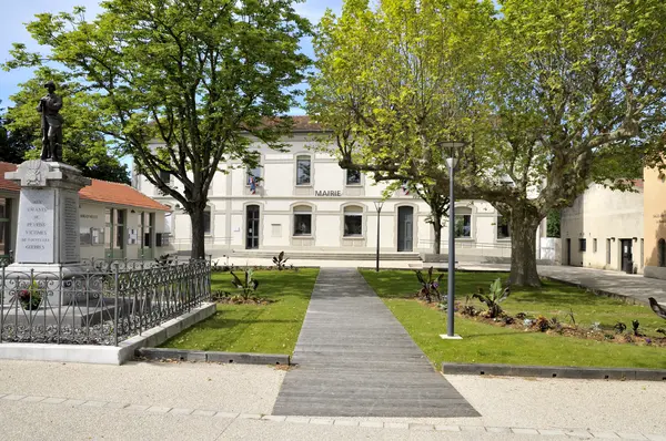 Votre Pisciniste Fabricant piscine inox Peyrins