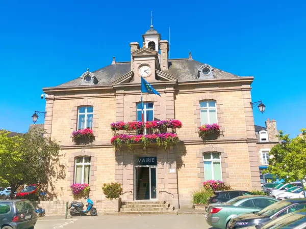 Votre Pisciniste Fabricant piscine inox Plancoët