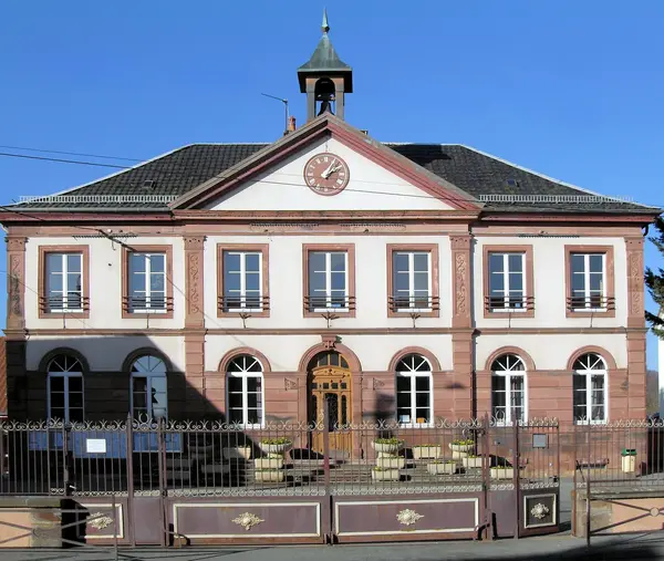 Votre Pisciniste Fabricant piscine inox Roppe