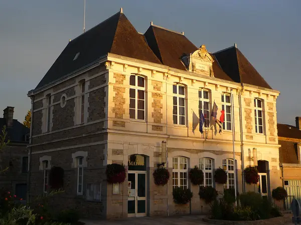 Votre Pisciniste Fabricant piscine inox Saint-Aubin-du-Cormier