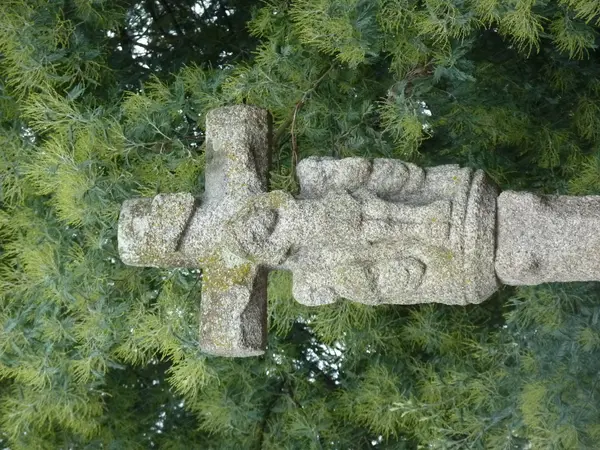 Votre Pisciniste Fabricant piscine inox Saint-Caradec