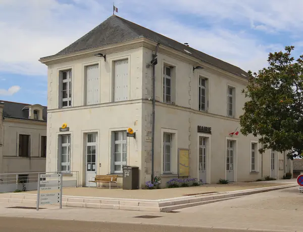 Votre Pisciniste Fabricant piscine inox Saint-Clément-des-Levées