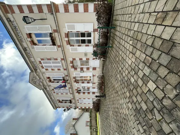 Votre Pisciniste Fabricant piscine inox Saint-Gondon