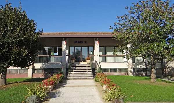 Votre Pisciniste Fabricant piscine inox Saint-Hilaire-de-Lusignan