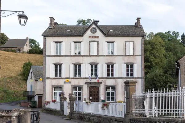 Votre Pisciniste Fabricant piscine inox Saint-Saturnin