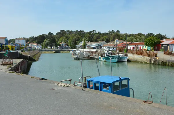 Votre Pisciniste Fabricant piscine inox Saint-Trojan-les-Bains