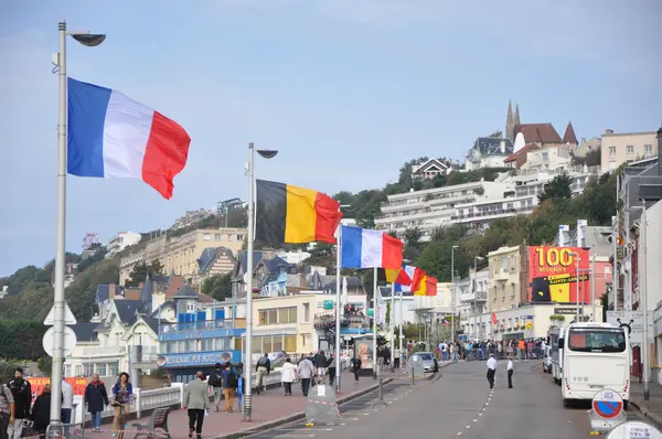 Votre Pisciniste Fabricant piscine inox Sainte-Adresse