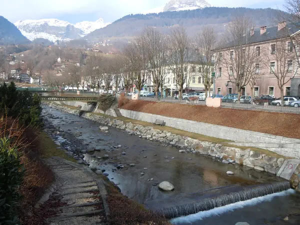 Votre Pisciniste Fabricant piscine inox Sallanches