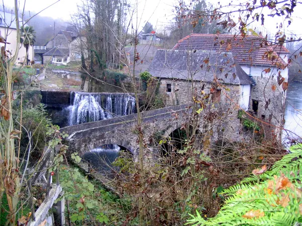 Votre Pisciniste Fabricant piscine inox Saucède