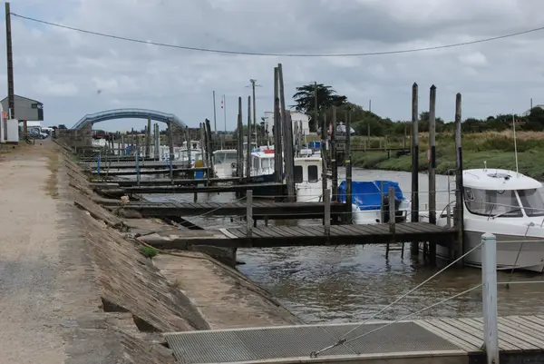 Votre Pisciniste Fabricant piscine inox Villeneuve-en-Retz